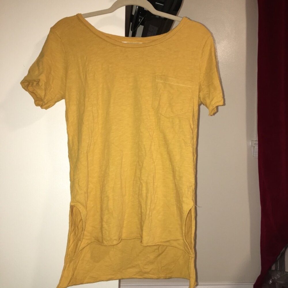Cute yellow shirt